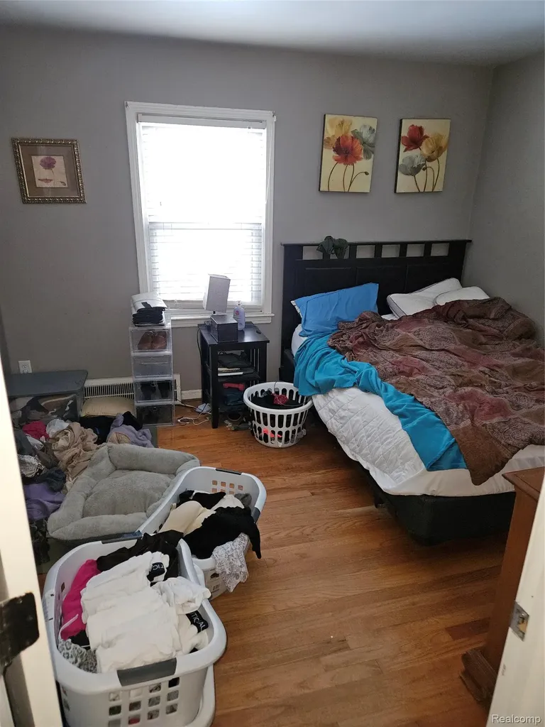 15524 Macarthur Redford Charter Township MI 48239