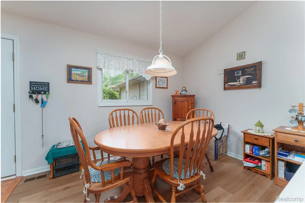 164 Addison Circle Fowlerville Village MI 48836