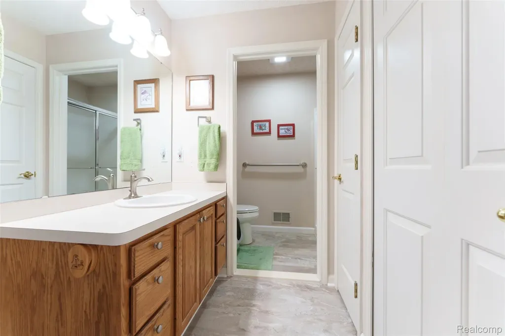 164 Addison Circle Fowlerville Village MI 48836