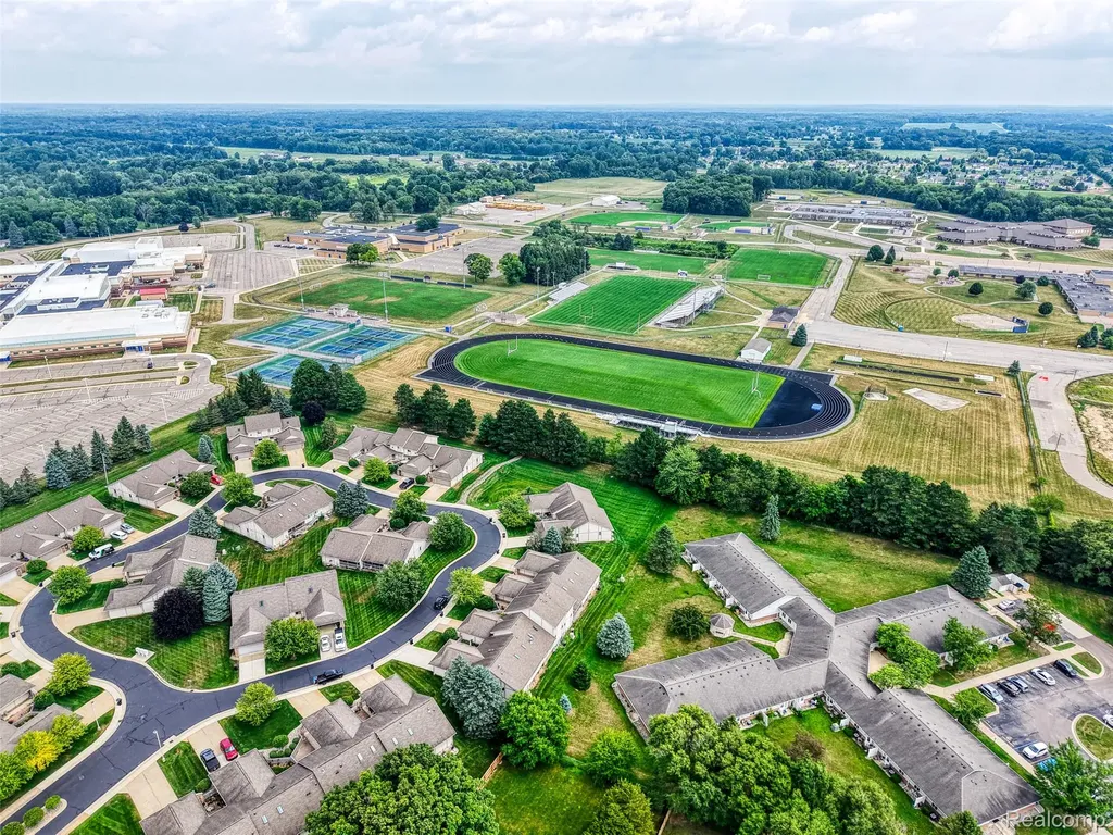 164 Addison Circle Fowlerville Village MI 48836