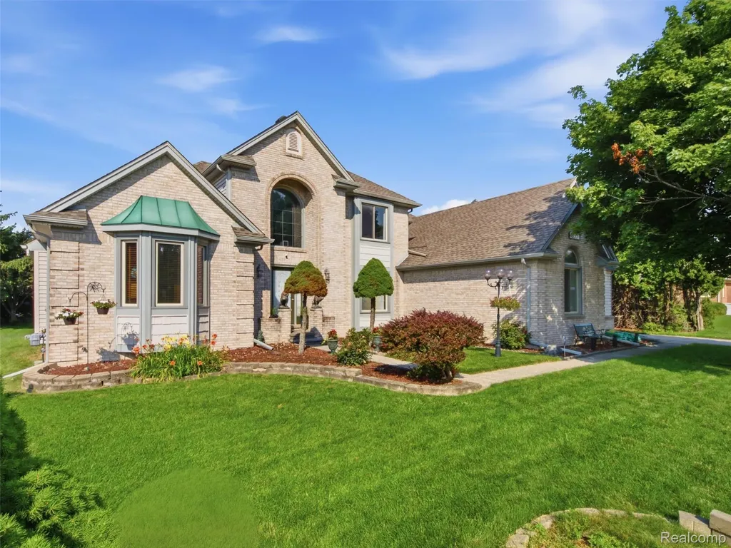 48507 Montelepre Drive Shelby Charter Township MI 48315