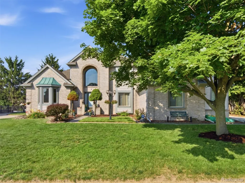 48507 Montelepre Drive Shelby Charter Township MI 48315