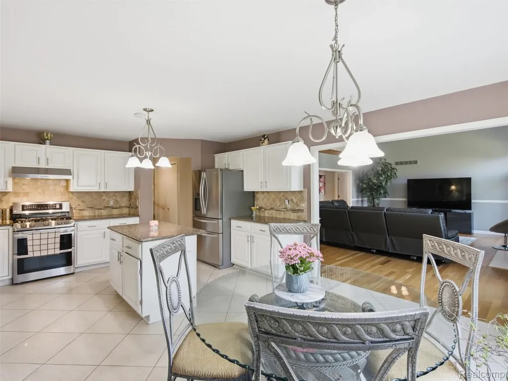 48507 Montelepre Drive Shelby Charter Township MI 48315