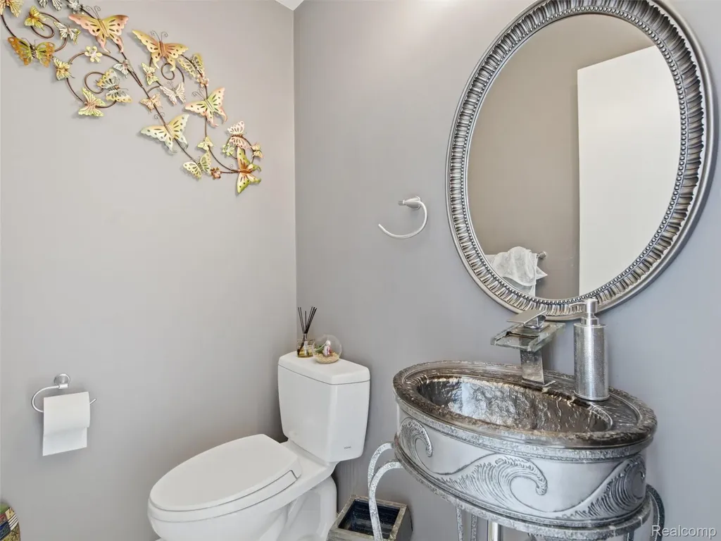 48507 Montelepre Drive Shelby Charter Township MI 48315