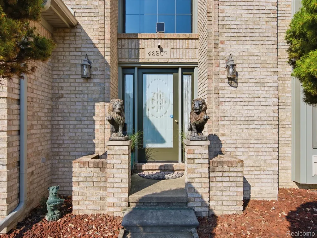 48507 Montelepre Drive Shelby Charter Township MI 48315