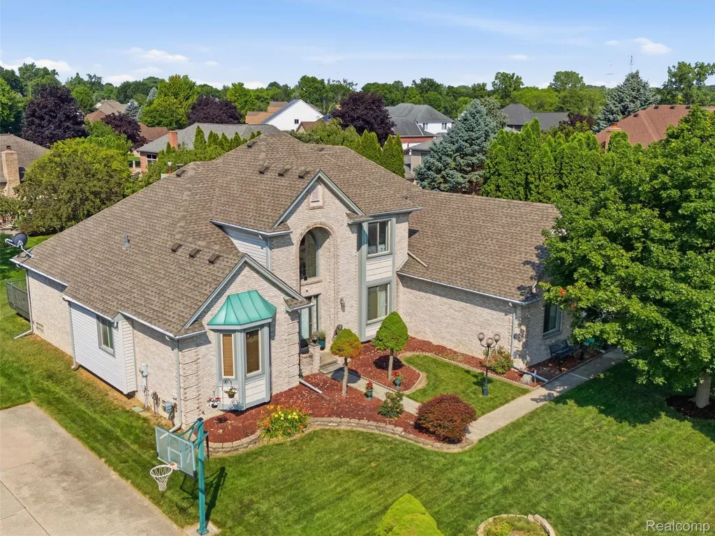 48507 Montelepre Drive Shelby Charter Township MI 48315