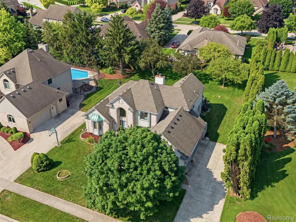 48507 Montelepre Drive Shelby Charter Township MI 48315