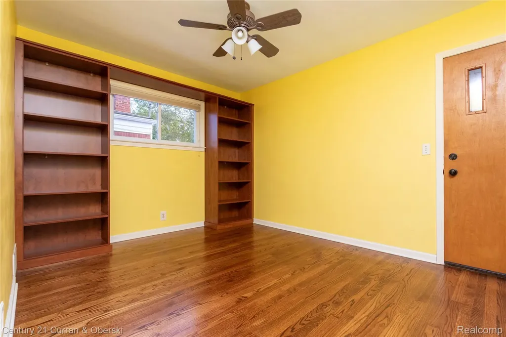 4476 Vassar Street Dearborn Heights City MI 48125