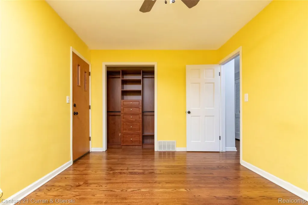 4476 Vassar Street Dearborn Heights City MI 48125