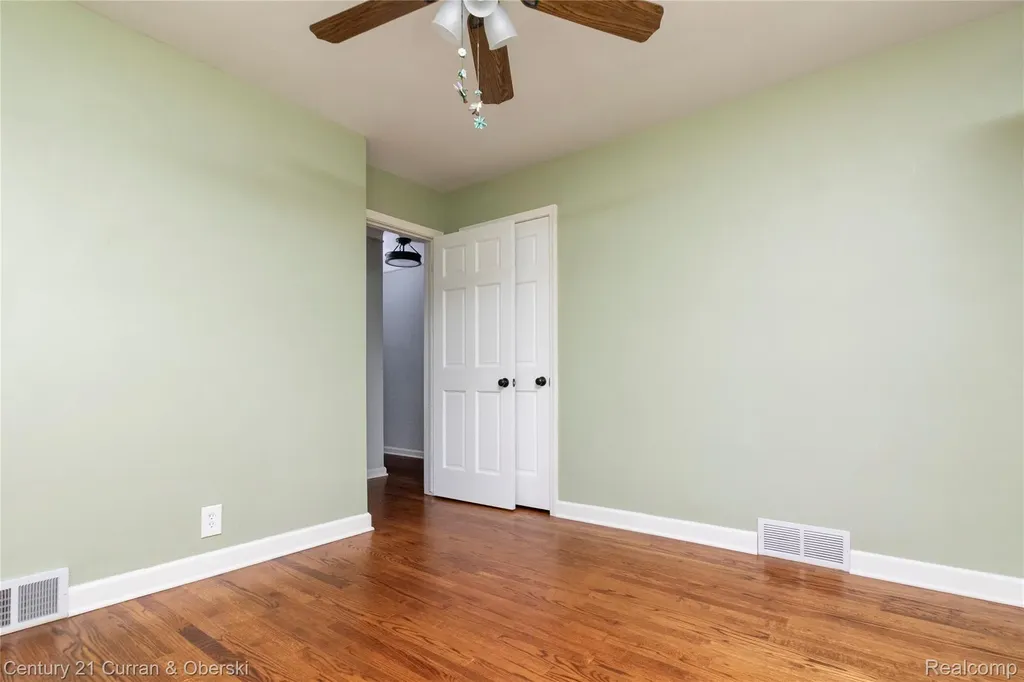 4476 Vassar Street Dearborn Heights City MI 48125