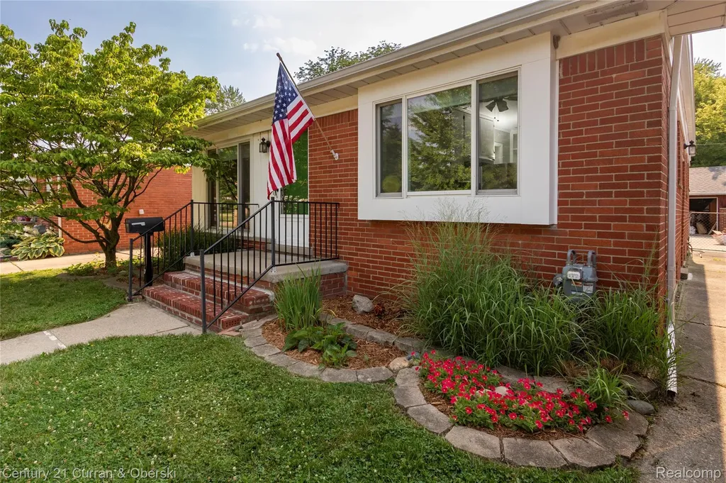 4476 Vassar Street Dearborn Heights City MI 48125