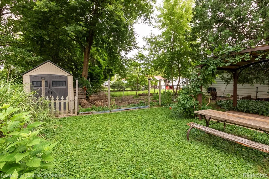 4476 Vassar Street Dearborn Heights City MI 48125