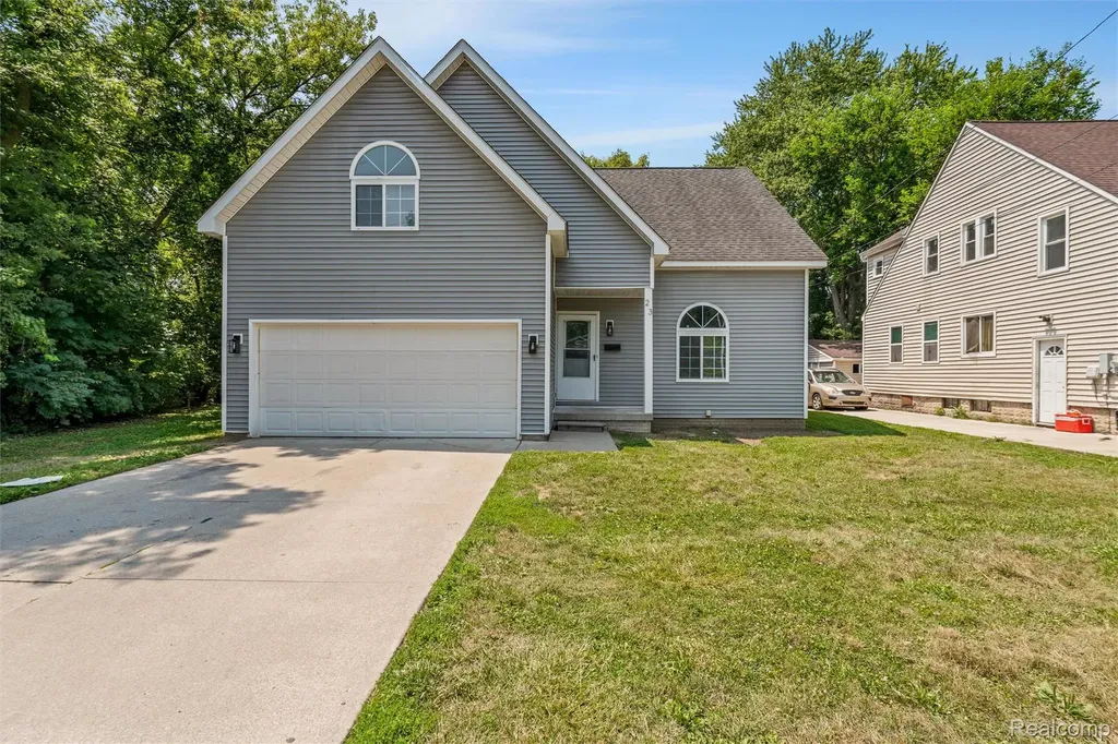 23 N Shirley Street Pontiac City MI 48342