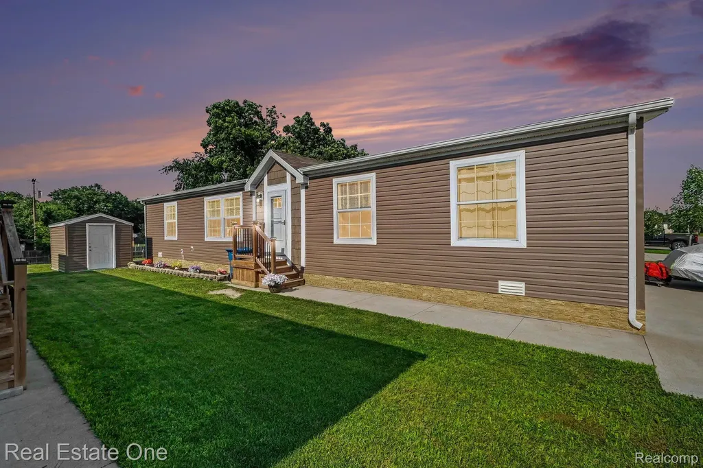 6548 Prince Boulevard Tyrone Township MI 48430
