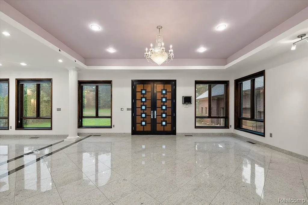 2612 Cove Lane West Bloomfield Charter Township MI 48323