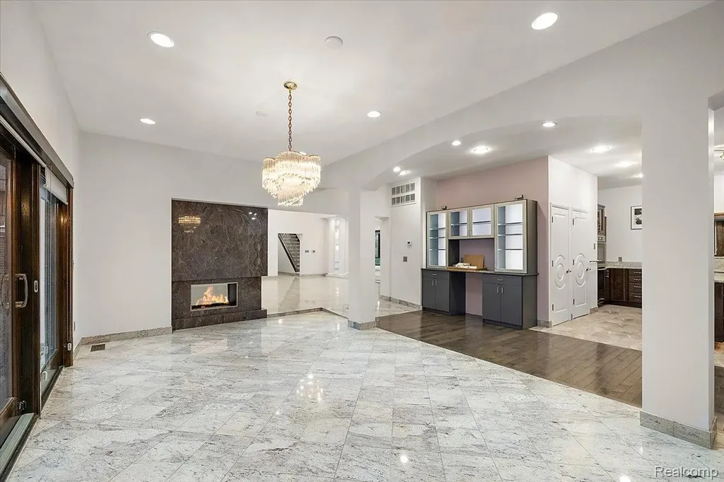 2612 Cove Lane West Bloomfield Charter Township MI 48323