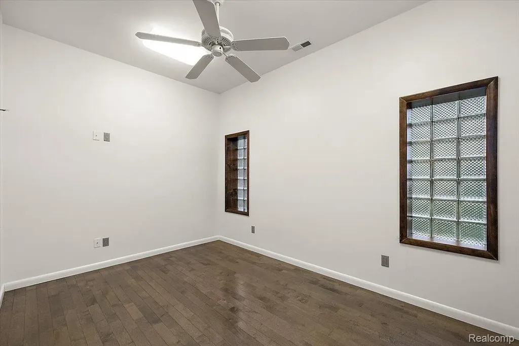 2612 Cove Lane West Bloomfield Charter Township MI 48323