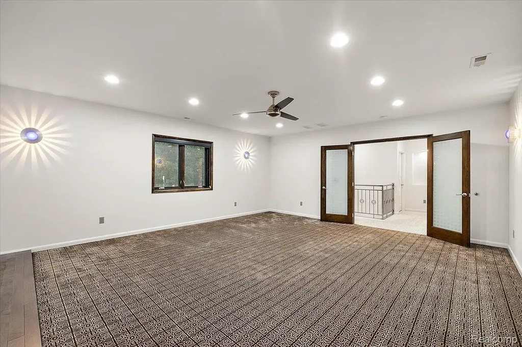 2612 Cove Lane West Bloomfield Charter Township MI 48323