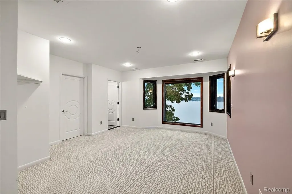 2612 Cove Lane West Bloomfield Charter Township MI 48323
