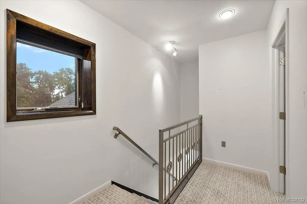 2612 Cove Lane West Bloomfield Charter Township MI 48323