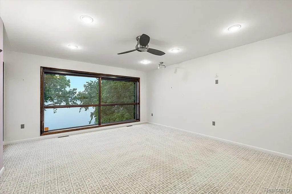 2612 Cove Lane West Bloomfield Charter Township MI 48323