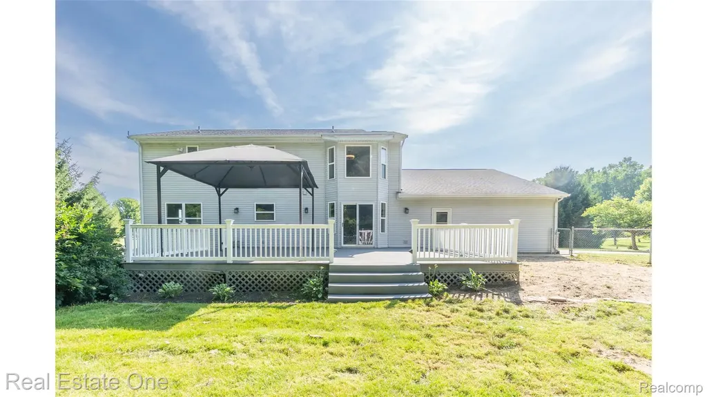 5155 Spruceview Lane Handy Township MI 48836