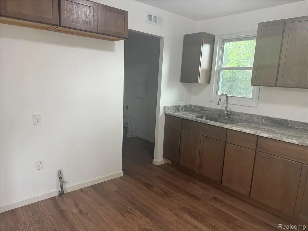 4956 Huron Street Dearborn Heights City MI 48125