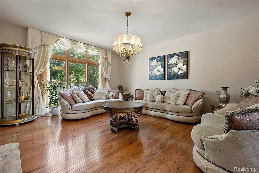 3460 Forest Meadow Court Saginaw Charter Township MI 48603