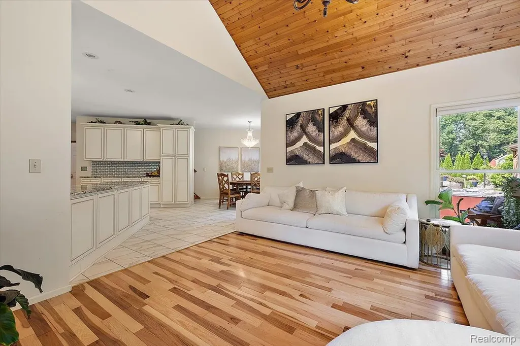 3460 Forest Meadow Court Saginaw Charter Township MI 48603