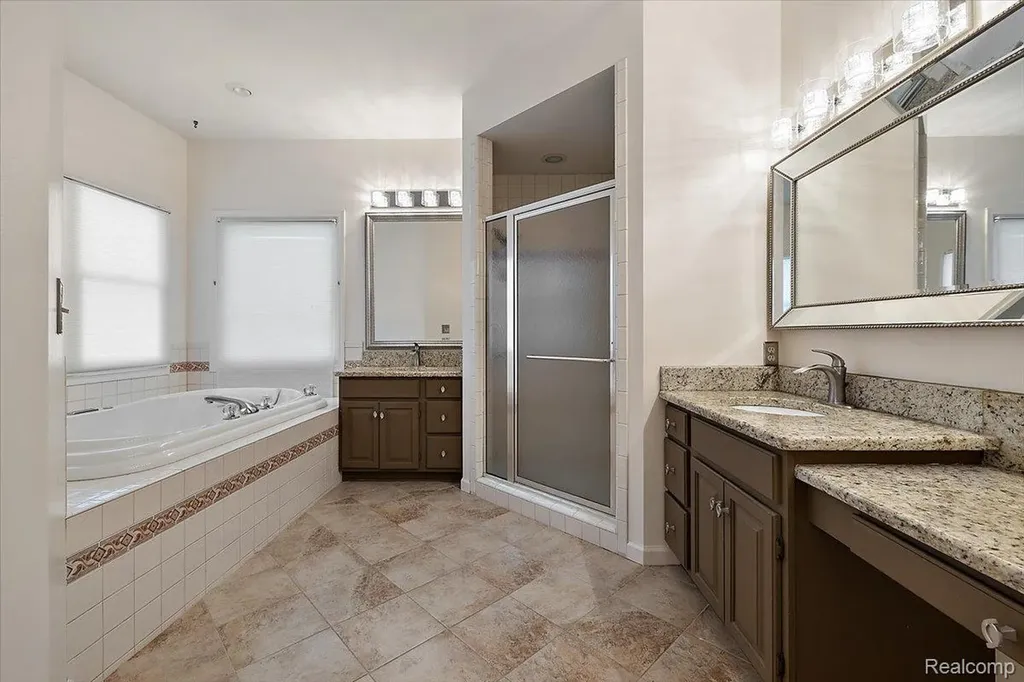 3460 Forest Meadow Court Saginaw Charter Township MI 48603