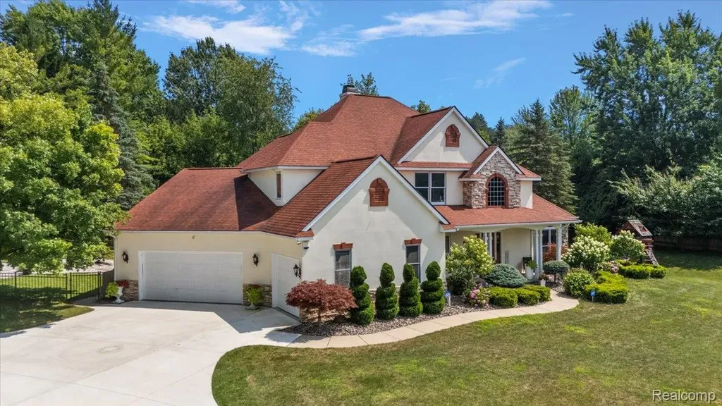 3460 Forest Meadow Court Saginaw Charter Township MI 48603