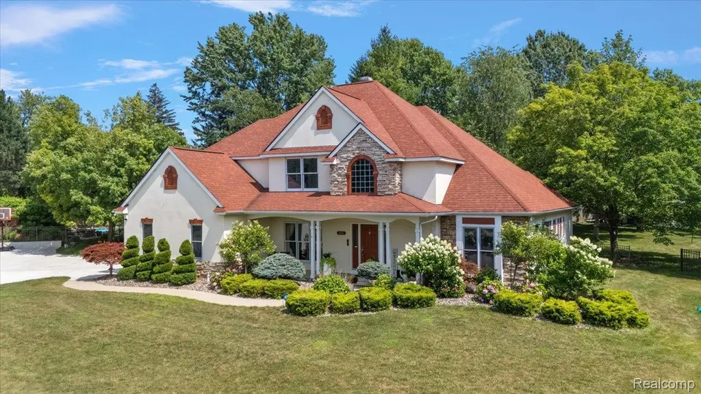 3460 Forest Meadow Court Saginaw Charter Township MI 48603