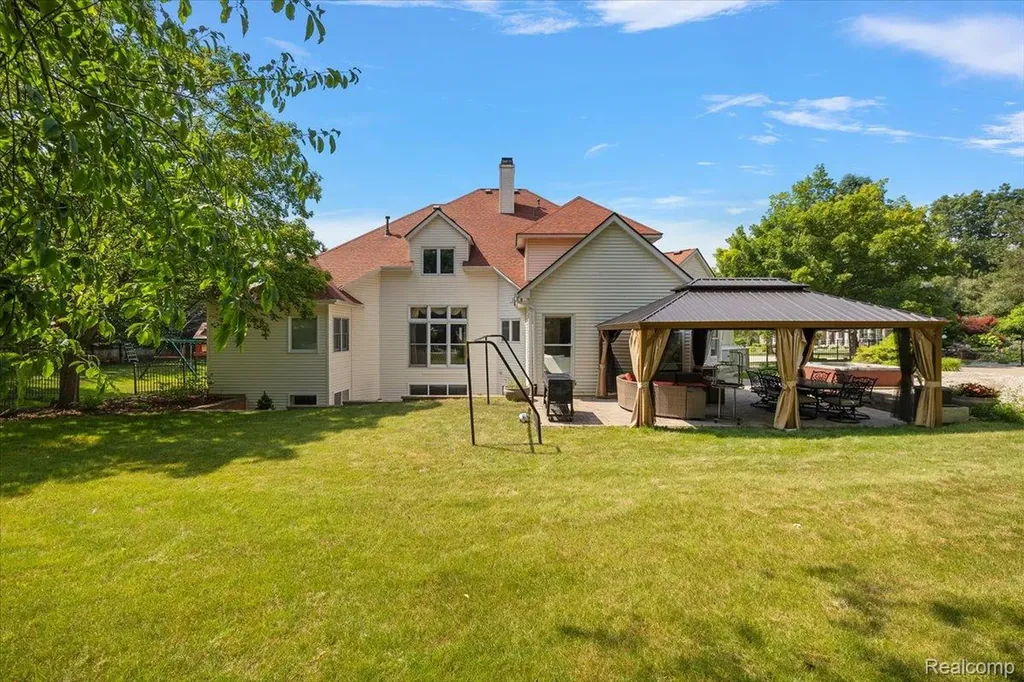 3460 Forest Meadow Court Saginaw Charter Township MI 48603