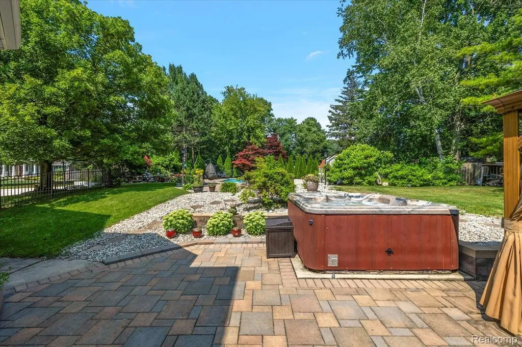3460 Forest Meadow Court Saginaw Charter Township MI 48603