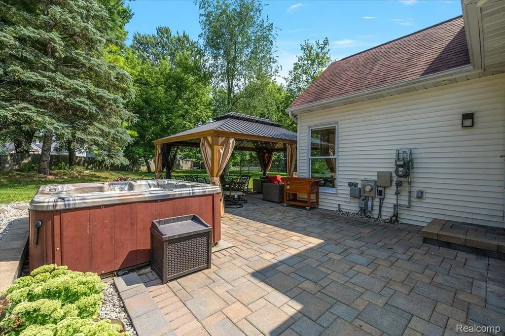 3460 Forest Meadow Court Saginaw Charter Township MI 48603