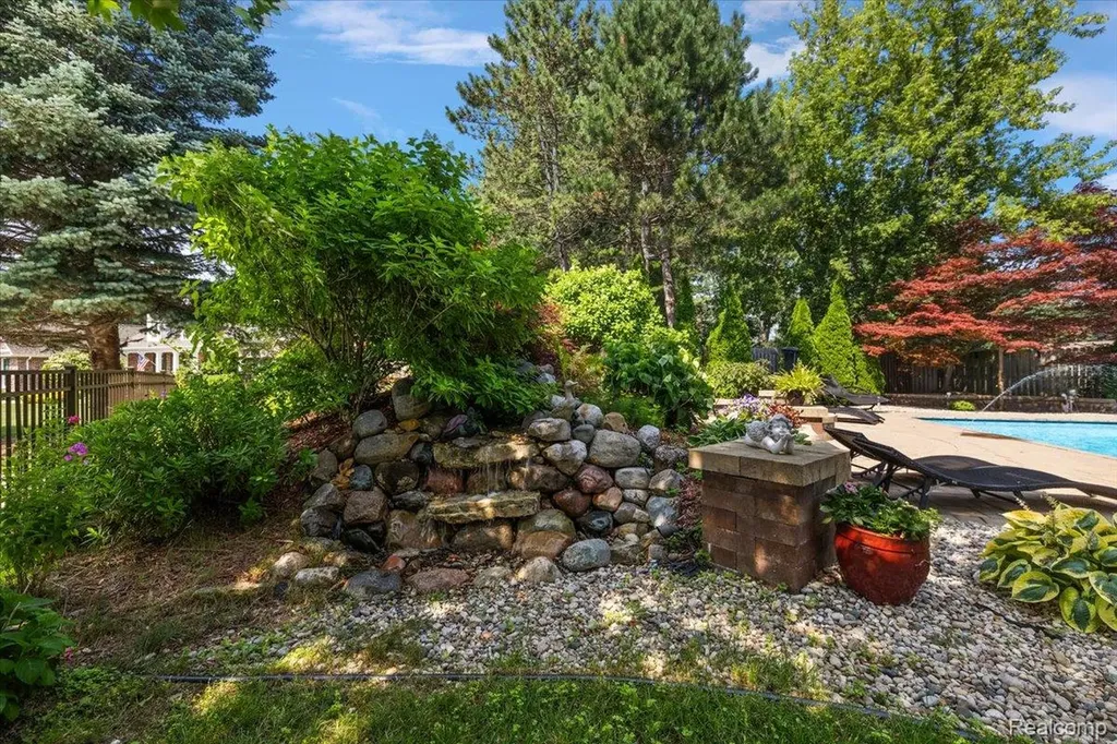 3460 Forest Meadow Court Saginaw Charter Township MI 48603