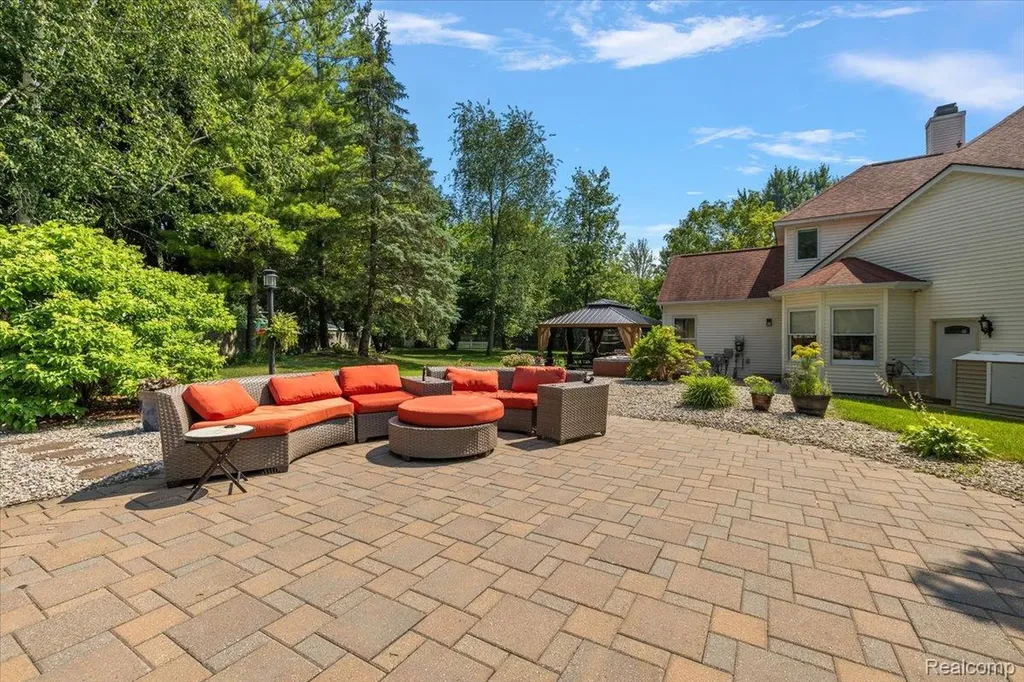 3460 Forest Meadow Court Saginaw Charter Township MI 48603