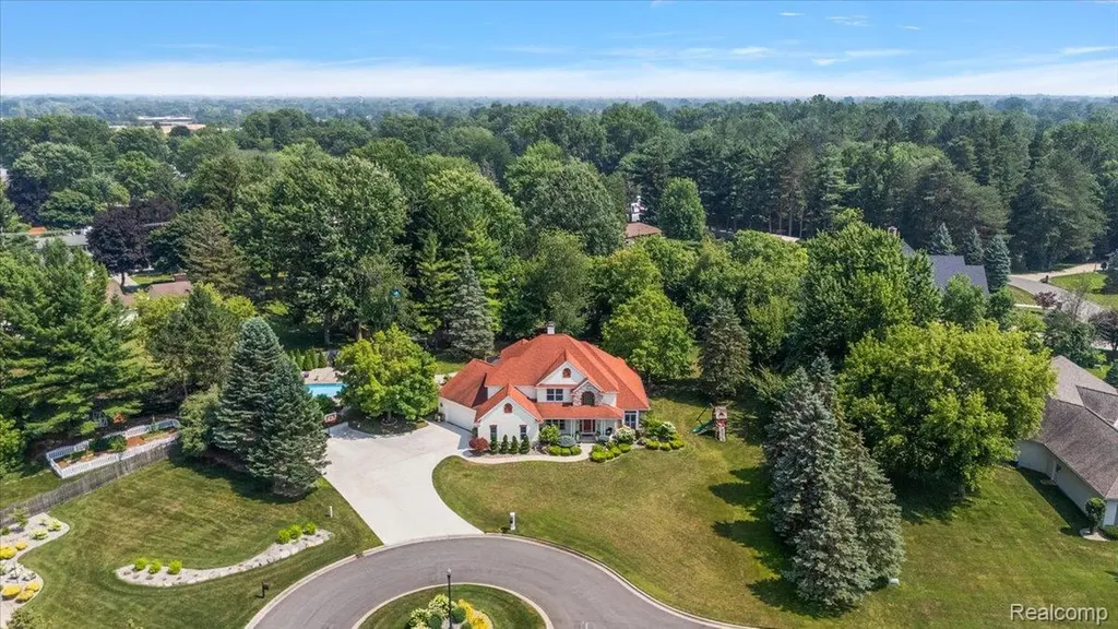 3460 Forest Meadow Court Saginaw Charter Township MI 48603