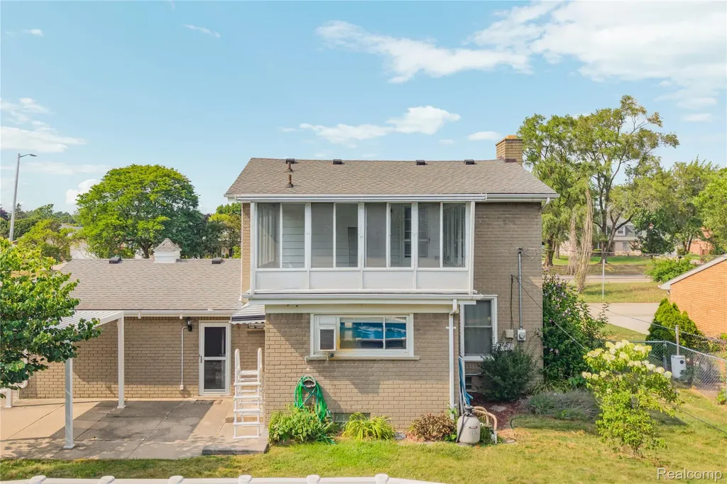 33633 6 Mile Road Livonia City MI 48152