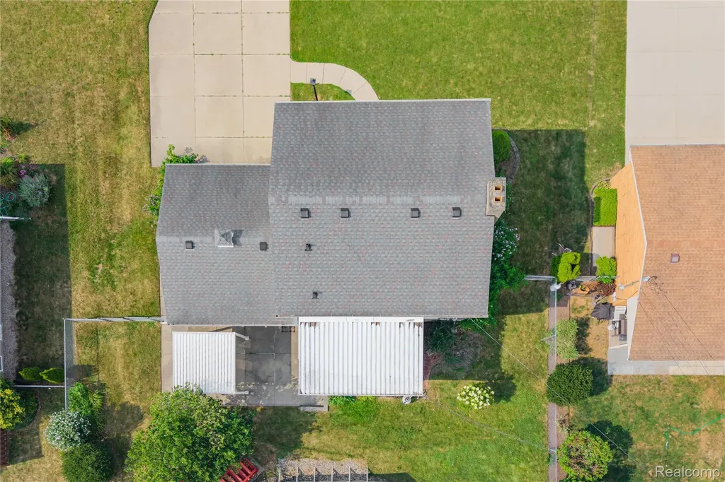 33633 6 Mile Road Livonia City MI 48152