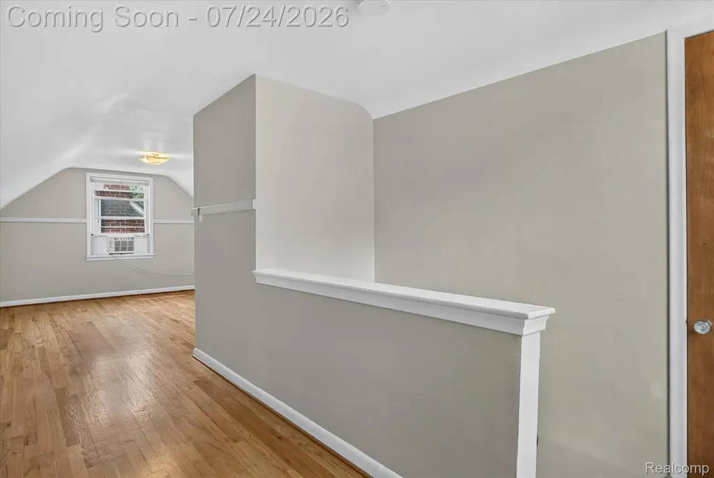 3225 N Altadena Avenue Royal Oak City MI 48073
