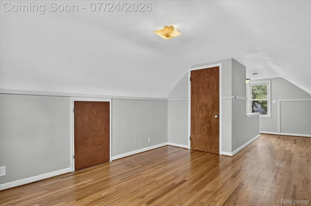 3225 N Altadena Avenue Royal Oak City MI 48073