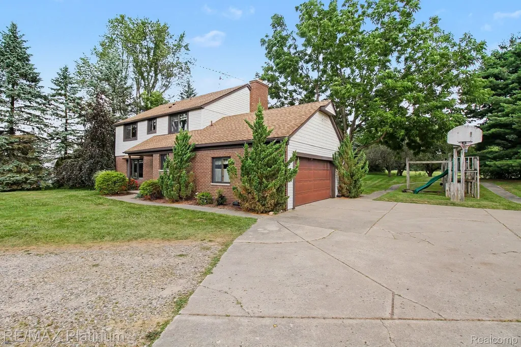1399 Gray Haven Lane Brighton Township MI 48114