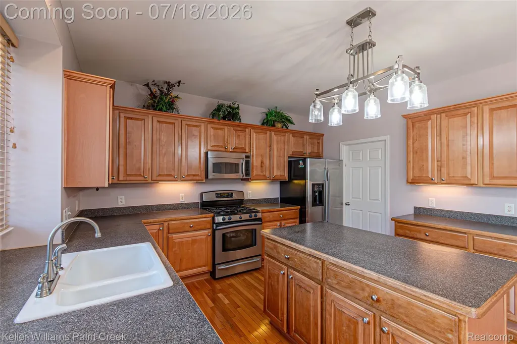 6423 Moonstone Drive Grand Blanc Charter Township MI 48439