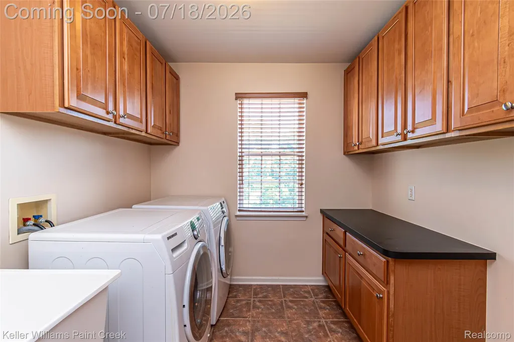 6423 Moonstone Drive Grand Blanc Charter Township MI 48439