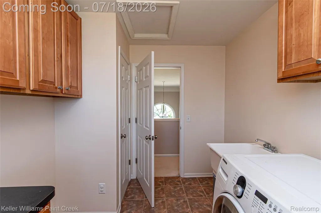 6423 Moonstone Drive Grand Blanc Charter Township MI 48439