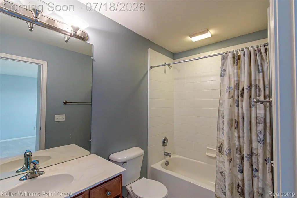 6423 Moonstone Drive Grand Blanc Charter Township MI 48439