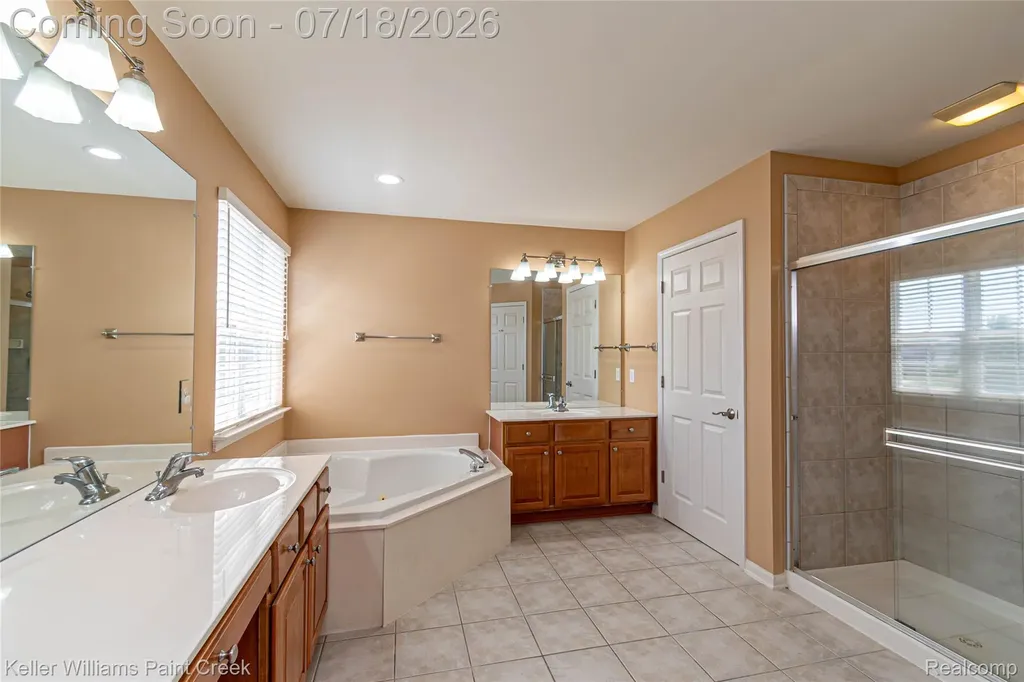 6423 Moonstone Drive Grand Blanc Charter Township MI 48439