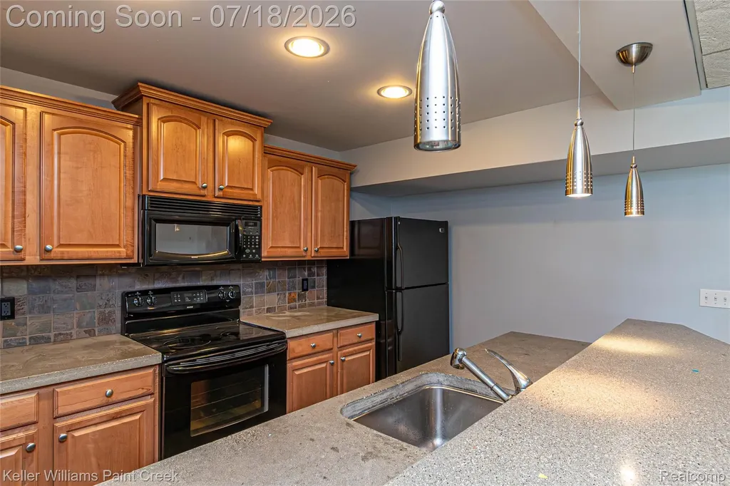 6423 Moonstone Drive Grand Blanc Charter Township MI 48439