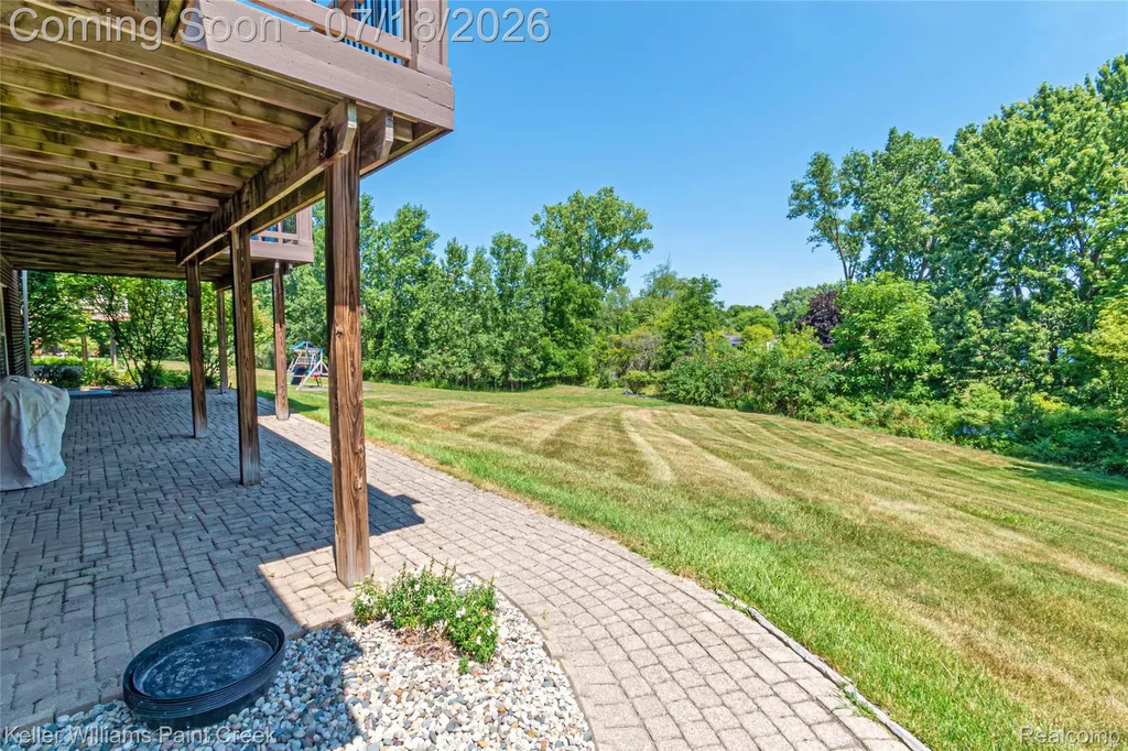 6423 Moonstone Drive Grand Blanc Charter Township MI 48439